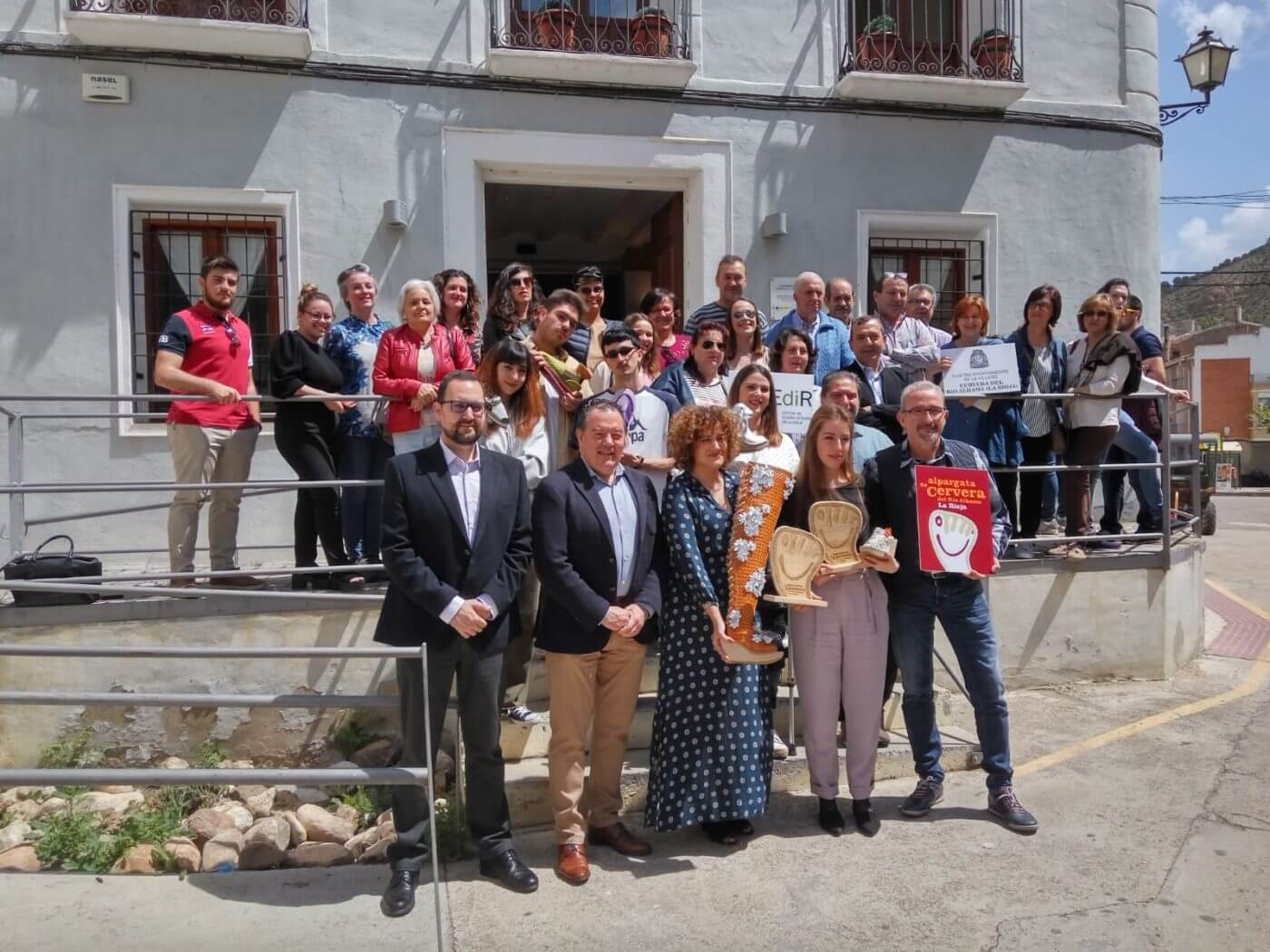 Lee más sobre el artículo Entregados los ‘Premios de diseño de la alpargata’ en el museo de Cervera del Río Alhama