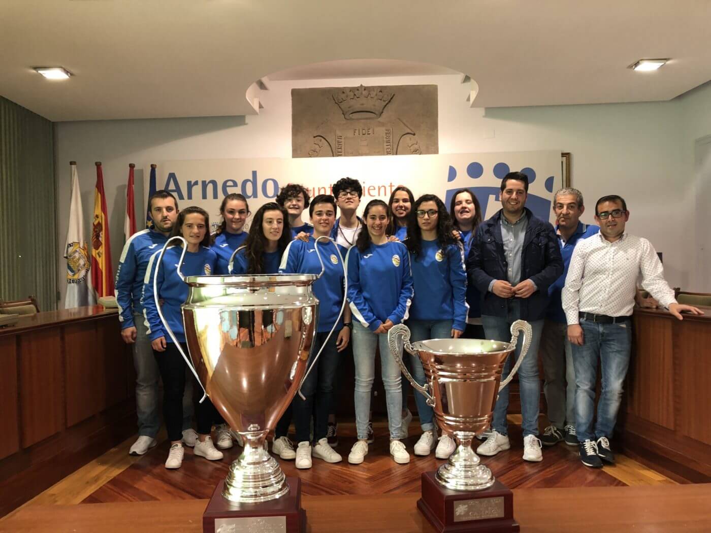 Lee más sobre el artículo Recibimiento institucional en Arnedo del equipo senior femenino del CD Camino Cienta