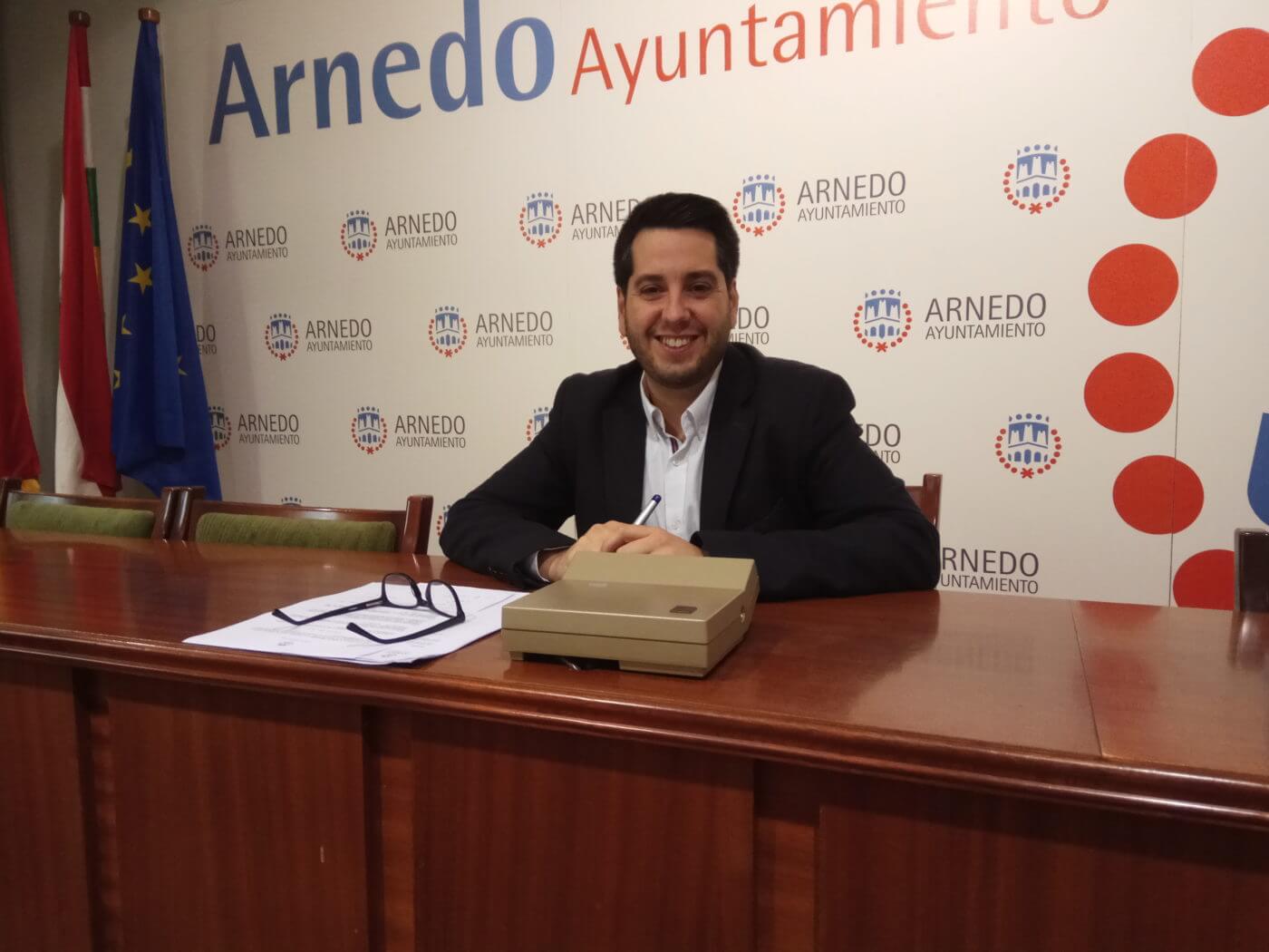 Lee más sobre el artículo Alcalde de Arnedo justifica que los criterios de adjudicación de los proyectos de empleo han perjudicado a este ayuntamiento