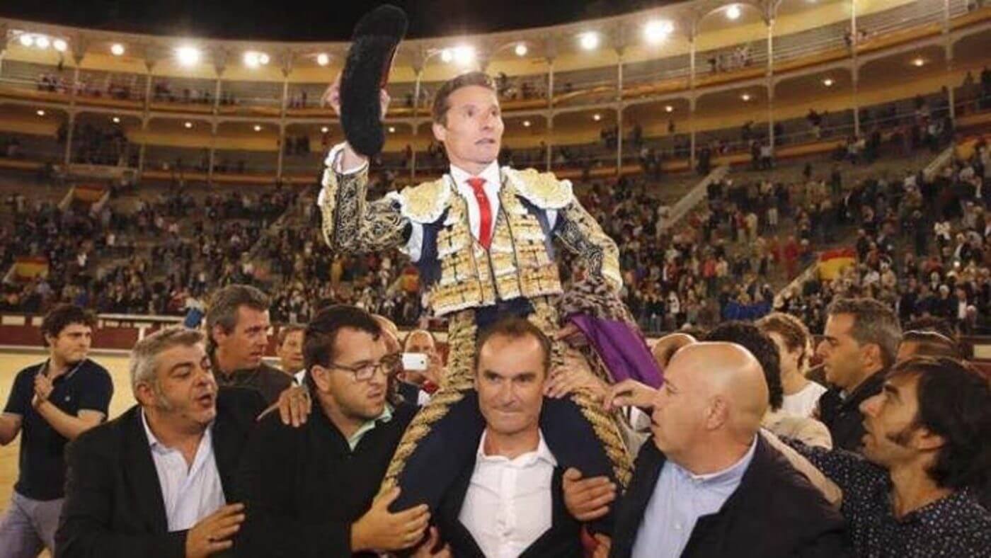 Lee más sobre el artículo Diego Urdiales abre la puerta grande de Las Ventas por primera vez en su carrera