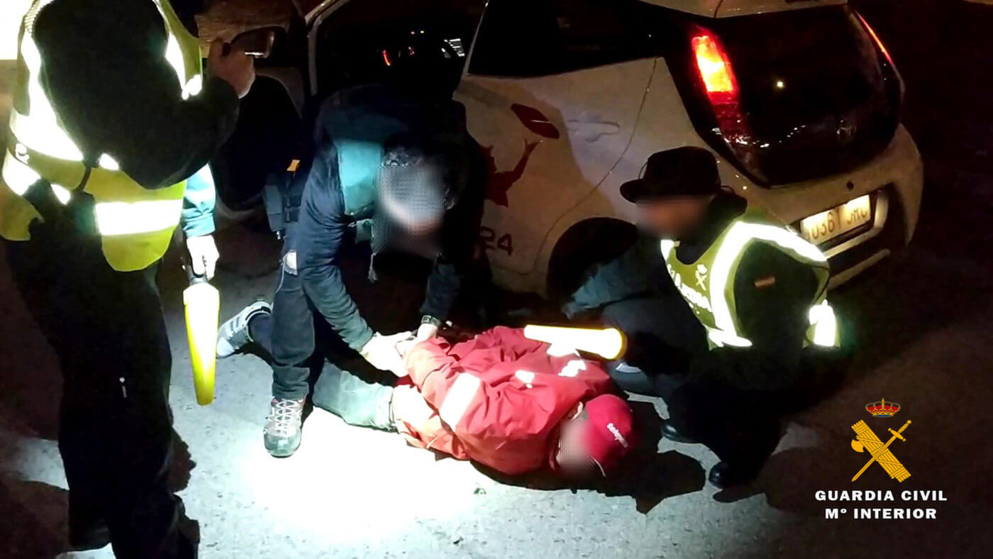 Lee más sobre el artículo Detenidas dos personas por el robo de la caja fuerte del Telepizza de Arnedo