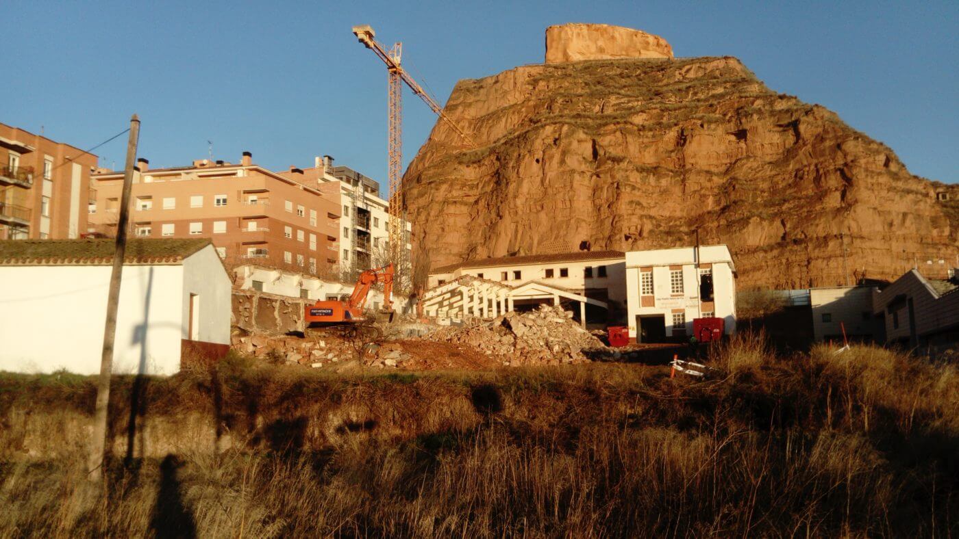 Lee más sobre el artículo Se inicia el derribo de las instalaciones de la antigua bodega Nuestra Señora de Vico de Arnedo