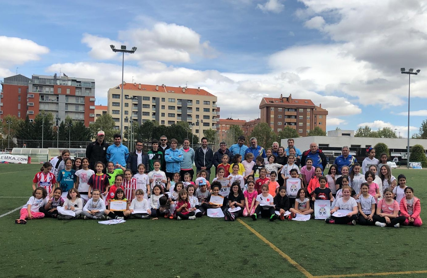 Lee más sobre el artículo Éxito del I Clínic de fútbol femenino en Arnedo