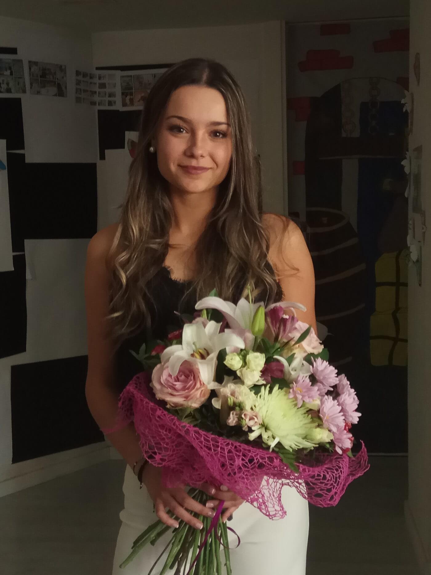 Lee más sobre el artículo La joven Lucía Pascual Martínez, del Club Taurino, elegida Reina de las Fiestas de Arnedo 2019