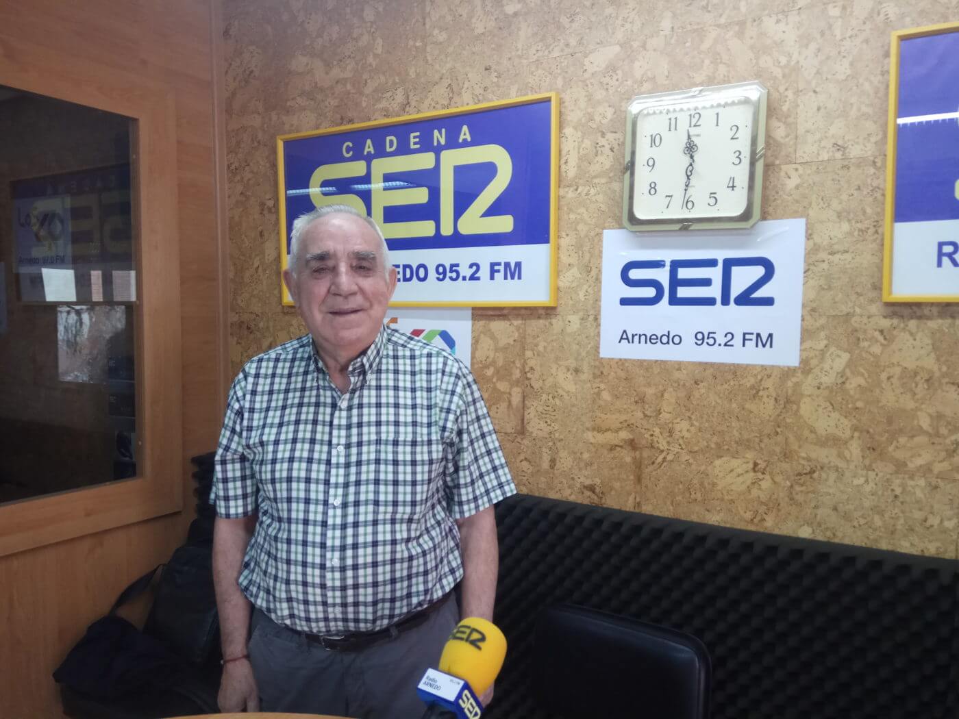 Lee más sobre el artículo El arnedano Miguel Ángel Miranda culminará el 8 de septiembre la celebración de sus bodas de oro sacerdotales