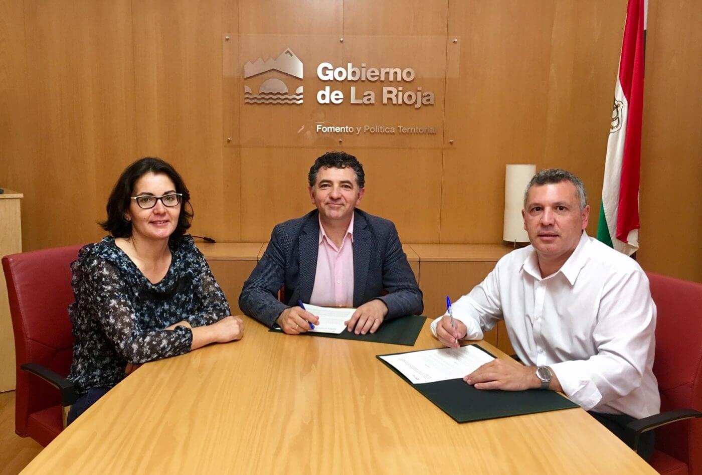 Lee más sobre el artículo El Gobierno de La Rioja colabora con el ayuntamiento de Tudelilla en la reurbanización de varias calles