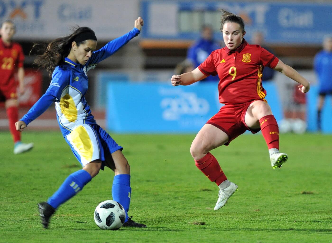Lee más sobre el artículo La futbolista Sara Carrillo convocada por la Selección Española sub 19 para el previo y minitorneo clasificatorio del europeo
