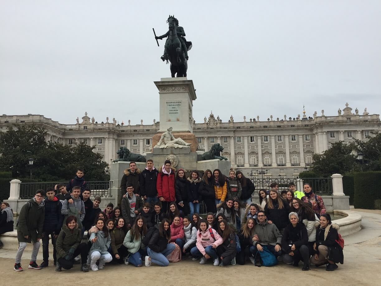Lee más sobre el artículo Alumnos del colegio ‘Sagrado Corazón’ participan en un viaje cultural por Madrid y Castilla La Mancha