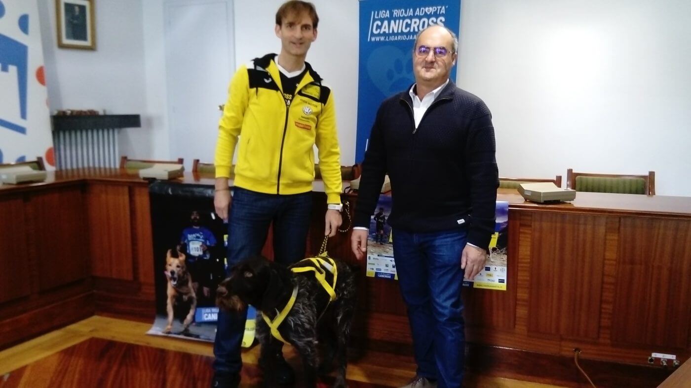 Lee más sobre el artículo Arnedillo celebra este domingo 15 de diciembre la segunda prueba canicross de la Liga ‘Rioja Adopta’