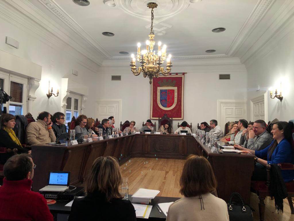 Lee más sobre el artículo El pleno del Ayuntamiento de Calahorra aprueba el presupuesto municipal para 2020 con el voto a favor de PSOE e IU y en contra de la oposición