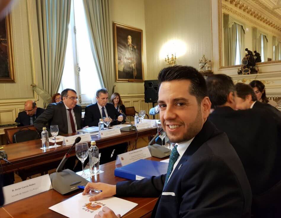 Lee más sobre el artículo El alcalde de Arnedo «satisfecho» tras la primera reunión entre la FEMP y el Gobierno de España
