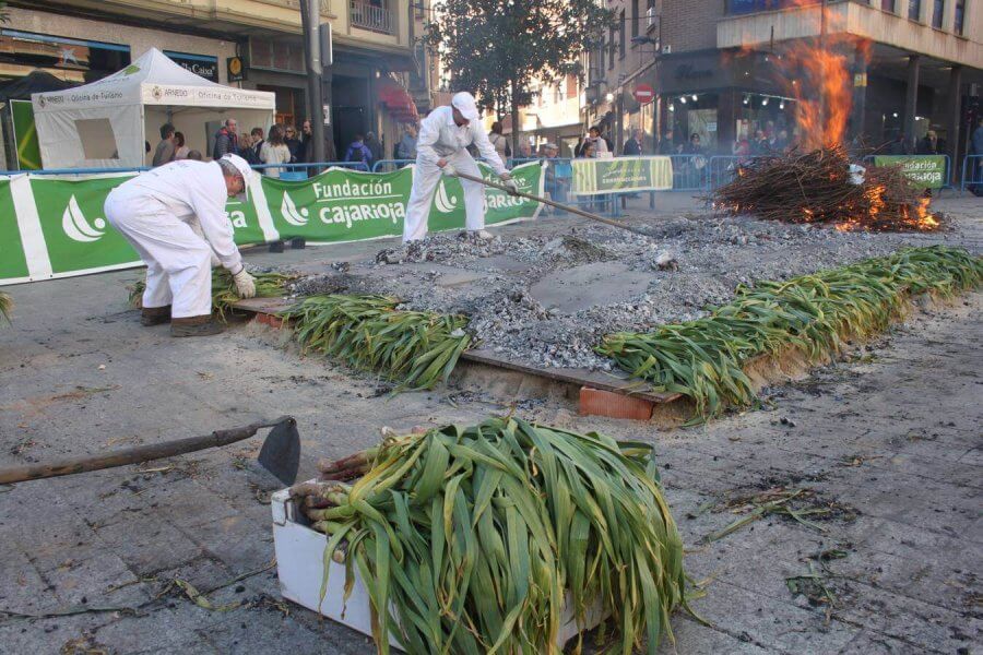 Lee más sobre el artículo La Asociación de Vecinos del Casco Antiguo de Arnedo suspende el ‘XVII Día del ajo asado’