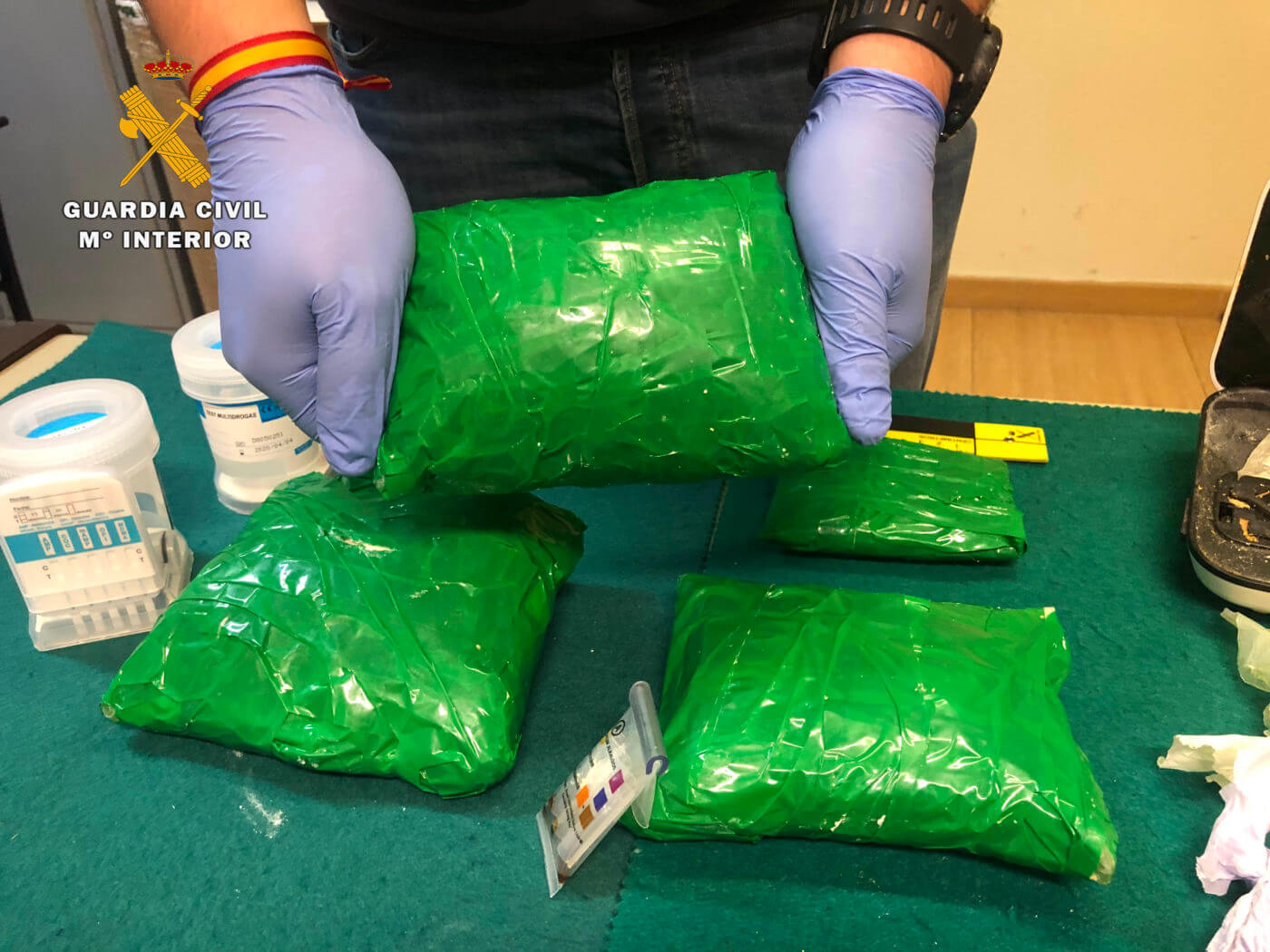 Lee más sobre el artículo Incautados 2,5 kilos de speed que iban destinados a las fiestas de San José de Arnedo