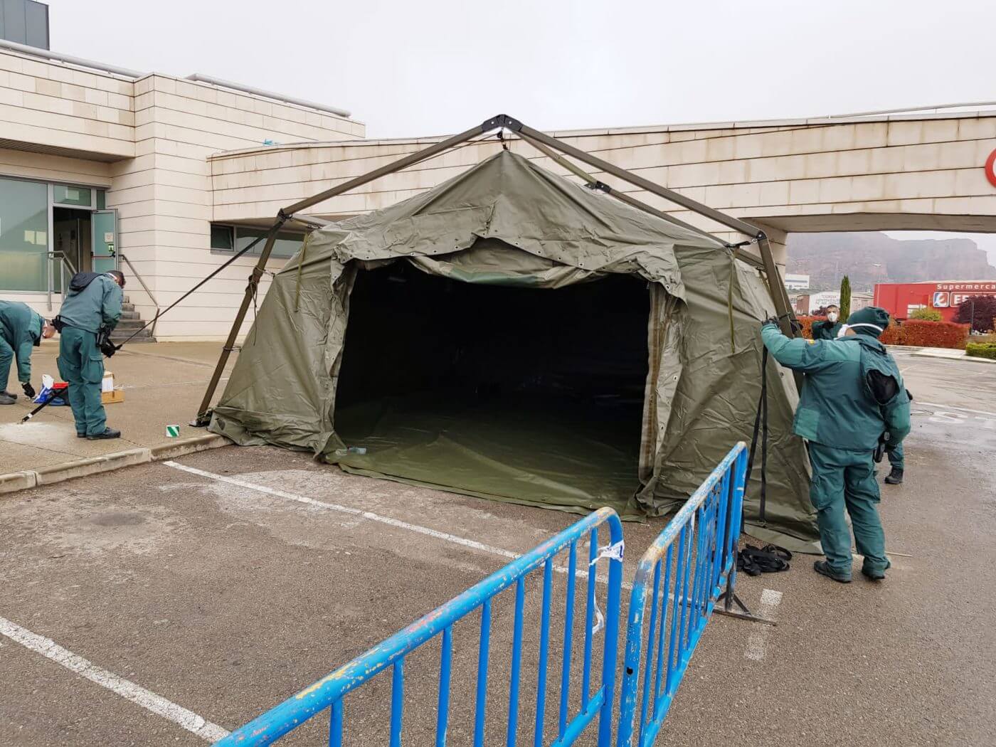 Lee más sobre el artículo Instalada una carpa en el exterior del centro de salud de Arnedo para test de coronavirus