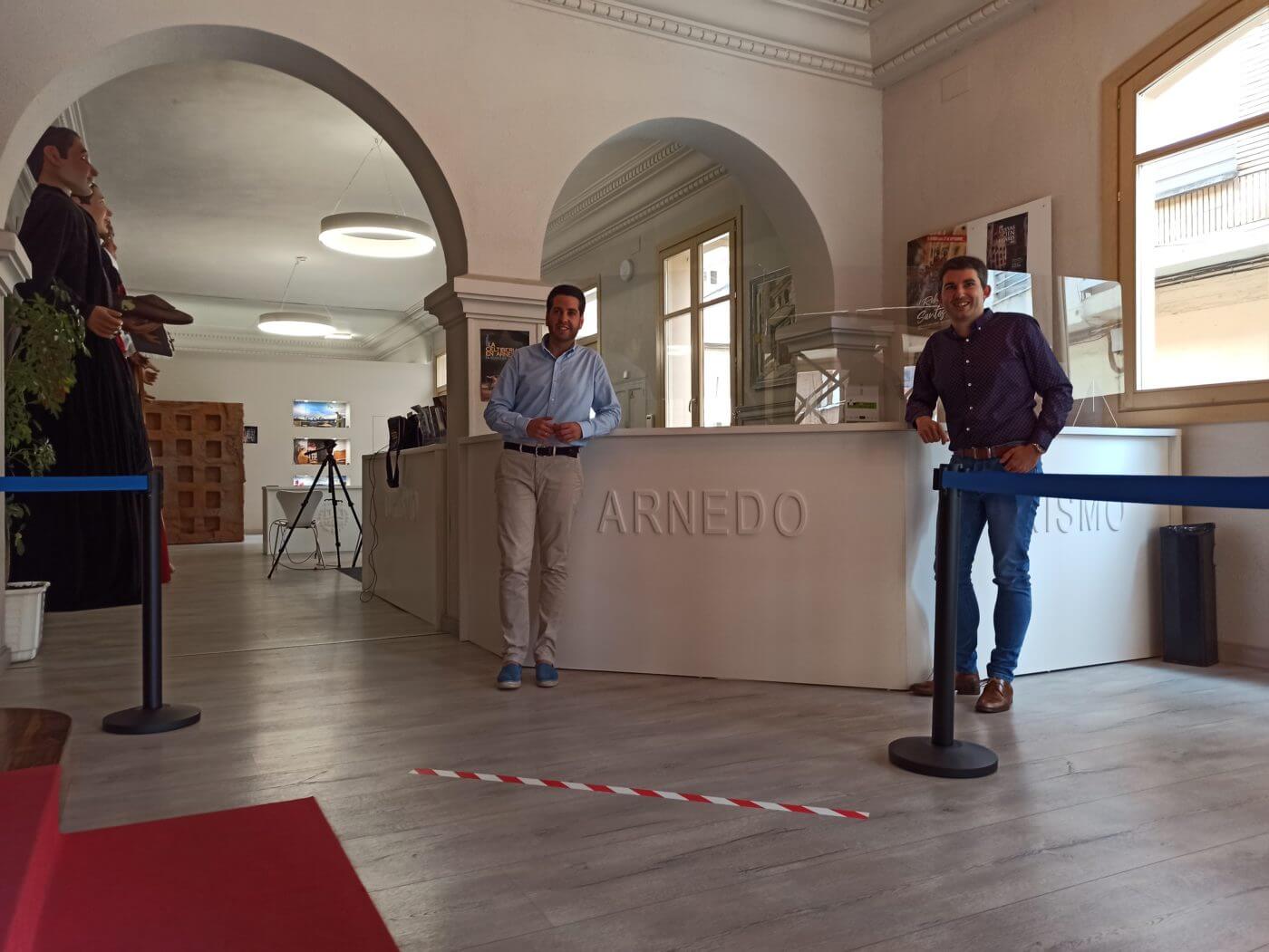 Lee más sobre el artículo Este fin de semana reabre la Oficina de Turismo de Arnedo y se retoman las visitas a las cuevas y al castillo