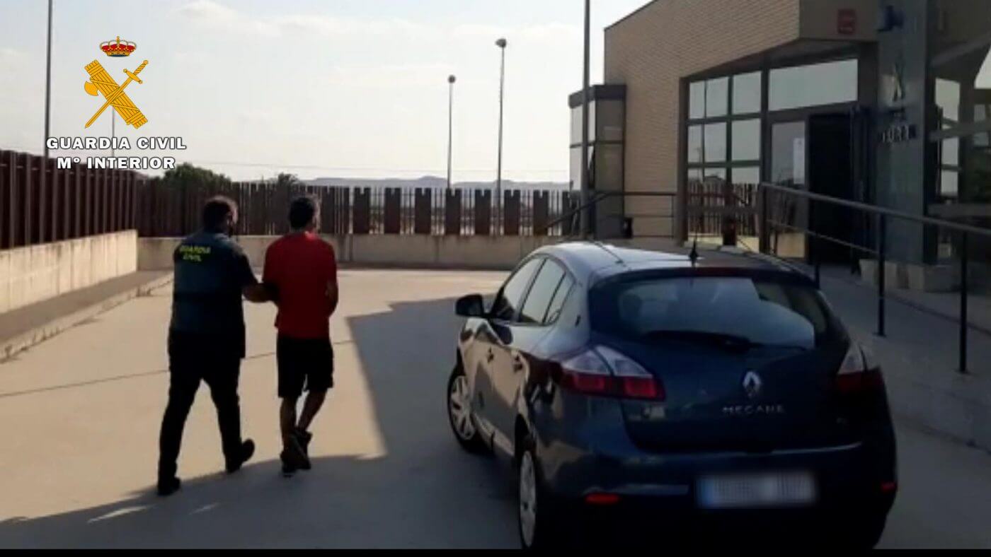 Lee más sobre el artículo La Guardia Civil detiene a los tres presuntos autores del incendio de dos viviendas en la calle Carreto de Arnedo