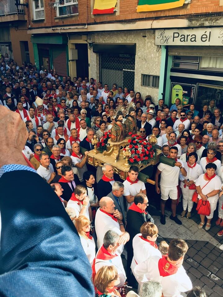 Lee más sobre el artículo La Fundación Cultural Arnedana Virgen de Vico financia la restauración de las andas procesionales de San Cosme y San Damián