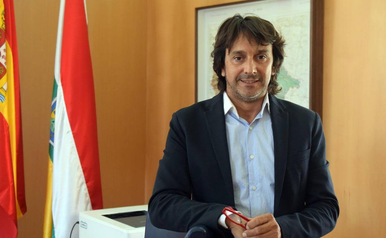 Lee más sobre el artículo El arnedano José Luis Rubio deja el cargo de consejero de Sostenibilidad y Transición Ecológica del Gobierno de La Rioja por razones personales
