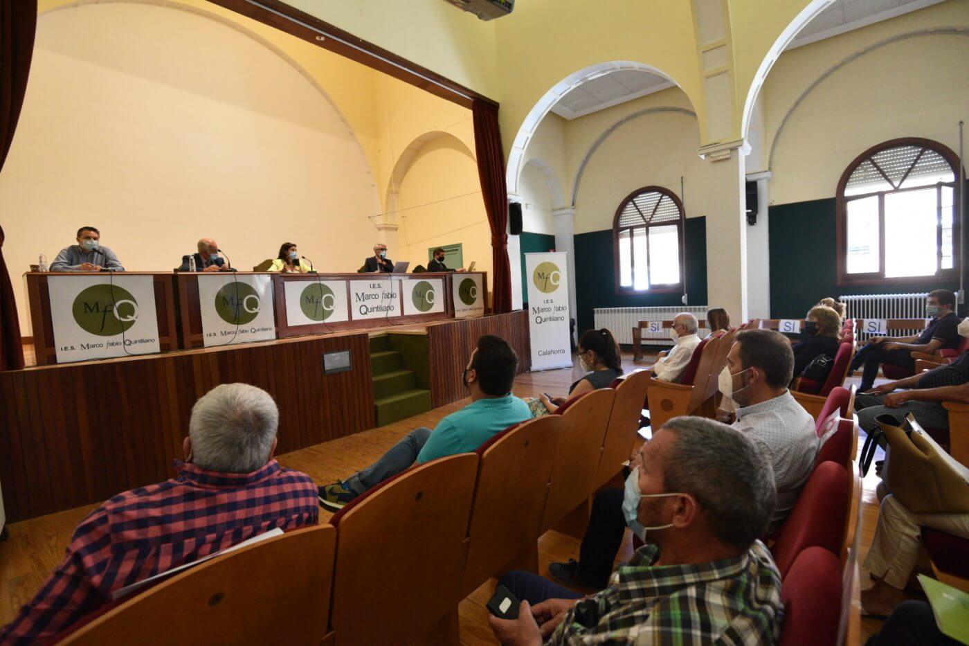 Lee más sobre el artículo Andreu y Uruñuela se reúnen con directores de centros educativos y alcaldes de La Rioja Baja