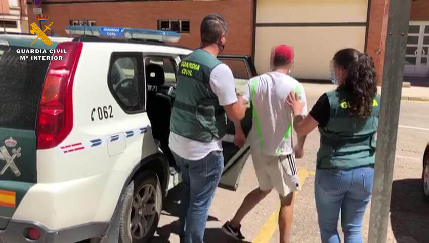 Lee más sobre el artículo Tres detenidos por robos con fuerza en casas de campo y bajeras de Arnedo, Entrena y Villamediana