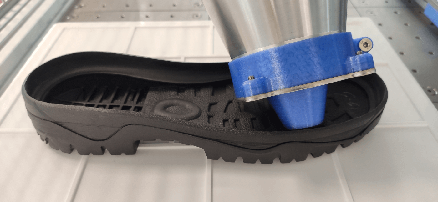 Lee más sobre el artículo CTCR y UR mejoran la adhesión de distintas partes del calzado gracias a la nanotecnología