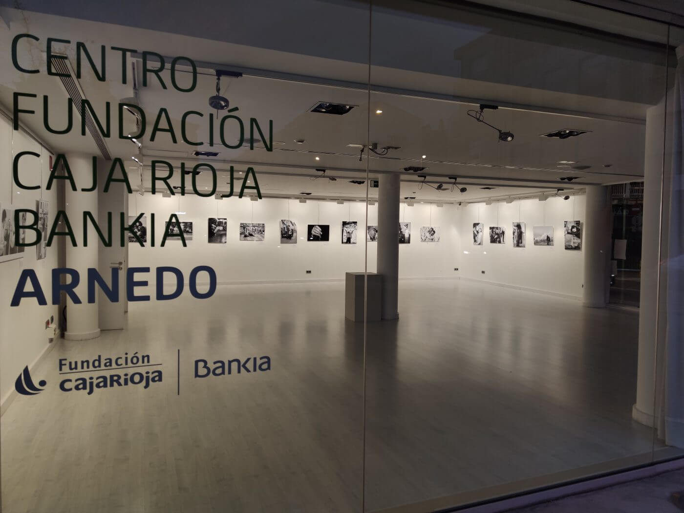 Lee más sobre el artículo Fundación Caja Rioja-Bankia de Arnedo acoge exposición fotomusical ‘EmocionARTE’