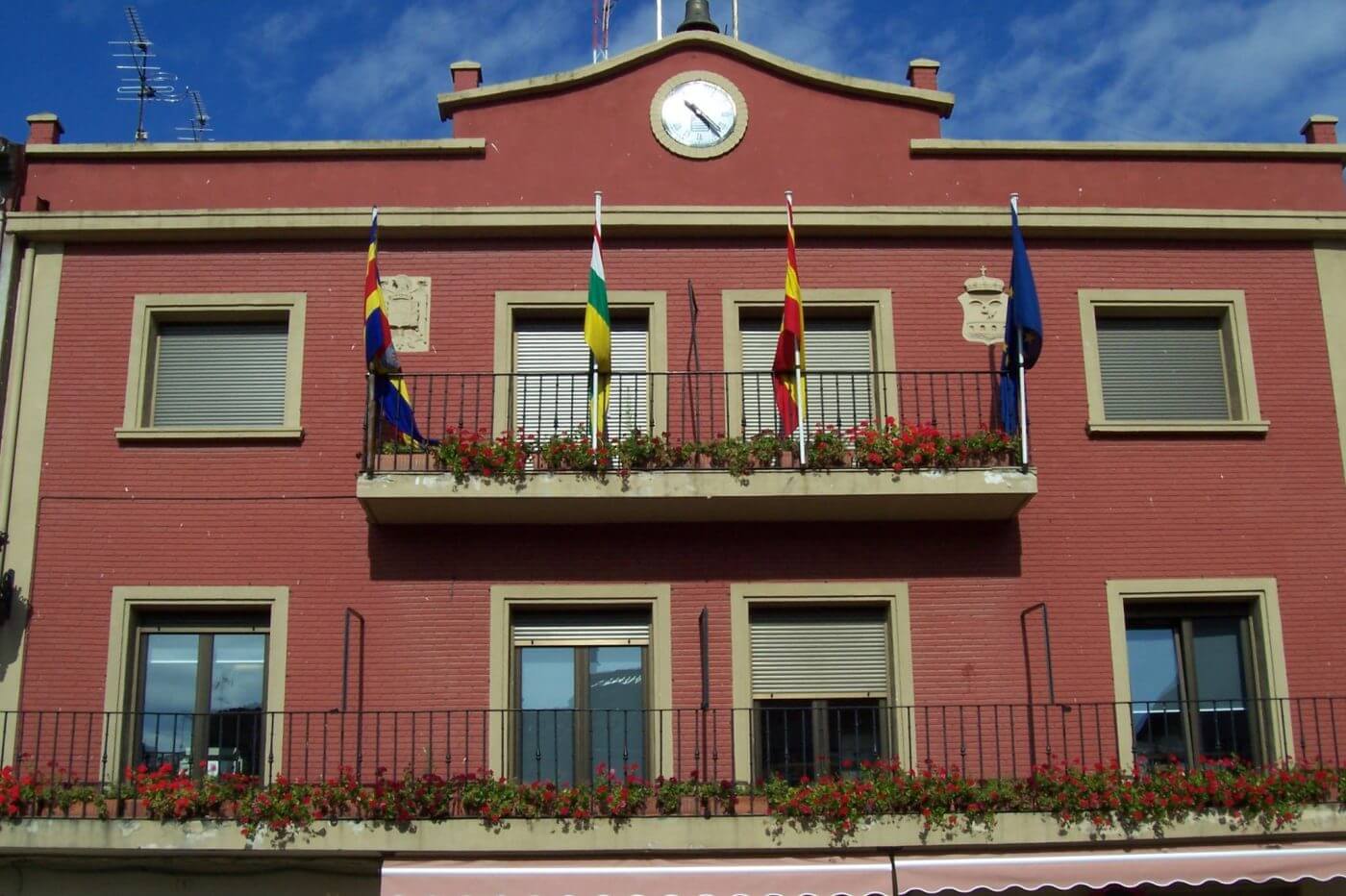 Lee más sobre el artículo El ayuntamiento de Autol aprueba su Presupuesto Municipal para 2021 que asciende a 4´5 millones de euros, 400.000 de ellos para inversiones