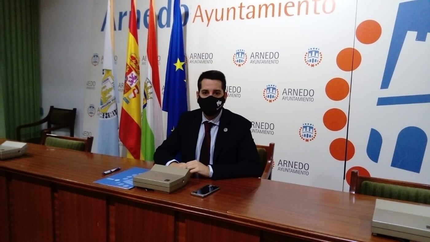 Lee más sobre el artículo El consejero de Servicios Sociales se compromete a estudiar la realización de un proyecto para ampliar el Centro de Día de Arnedo