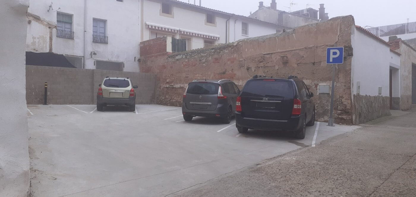 Lee más sobre el artículo El Ayuntamiento de Pradejón habilita tres zonas de aparcamiento con capacidad total para 37 vehículos