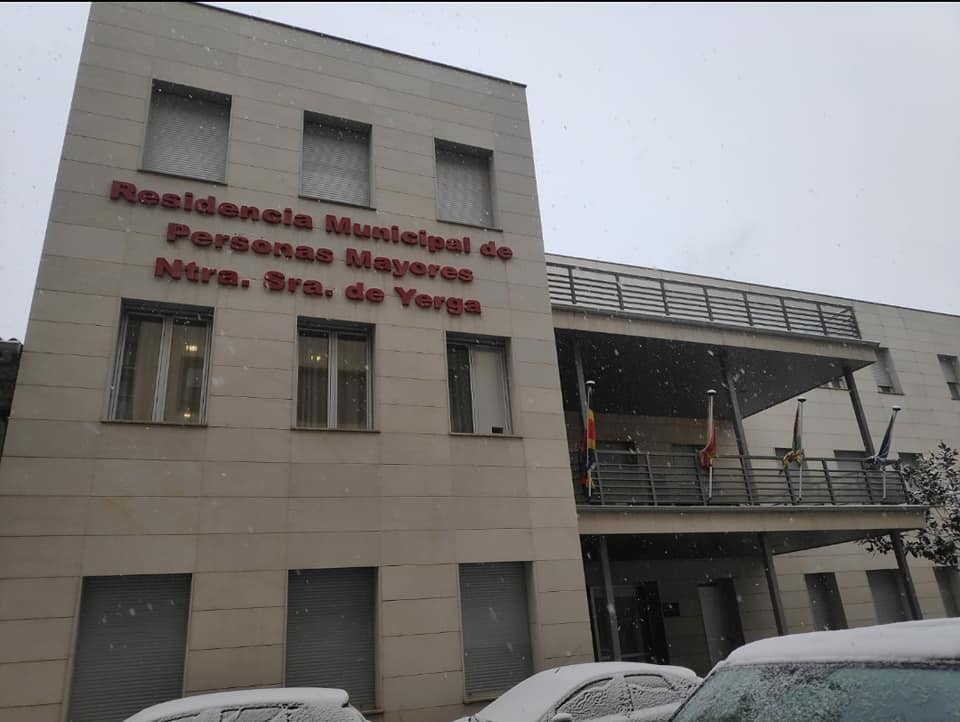 Lee más sobre el artículo Comienza el proceso de vacunación frente a la Covid-19 en la residencia de personas mayores de Autol