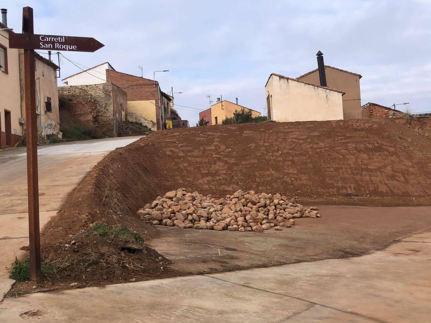 Lee más sobre el artículo El ayuntamiento de Tudelilla trabajará este año en la rehabilitación de las escuelas viejas y del barrio de bodegas, y en un albergue