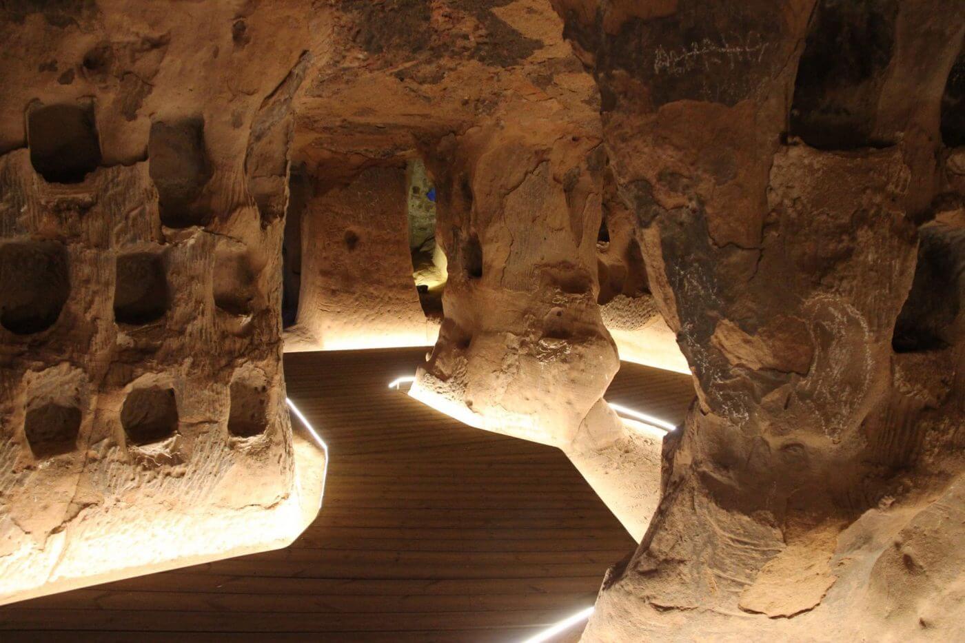 Lee más sobre el artículo La ADR La Rioja Suroriental pondrá en marcha la ruta «Rioja Rupestre» con las cuevas de Arnedo y Santa Eulalia y el yacimiento de Contrebia Leucade