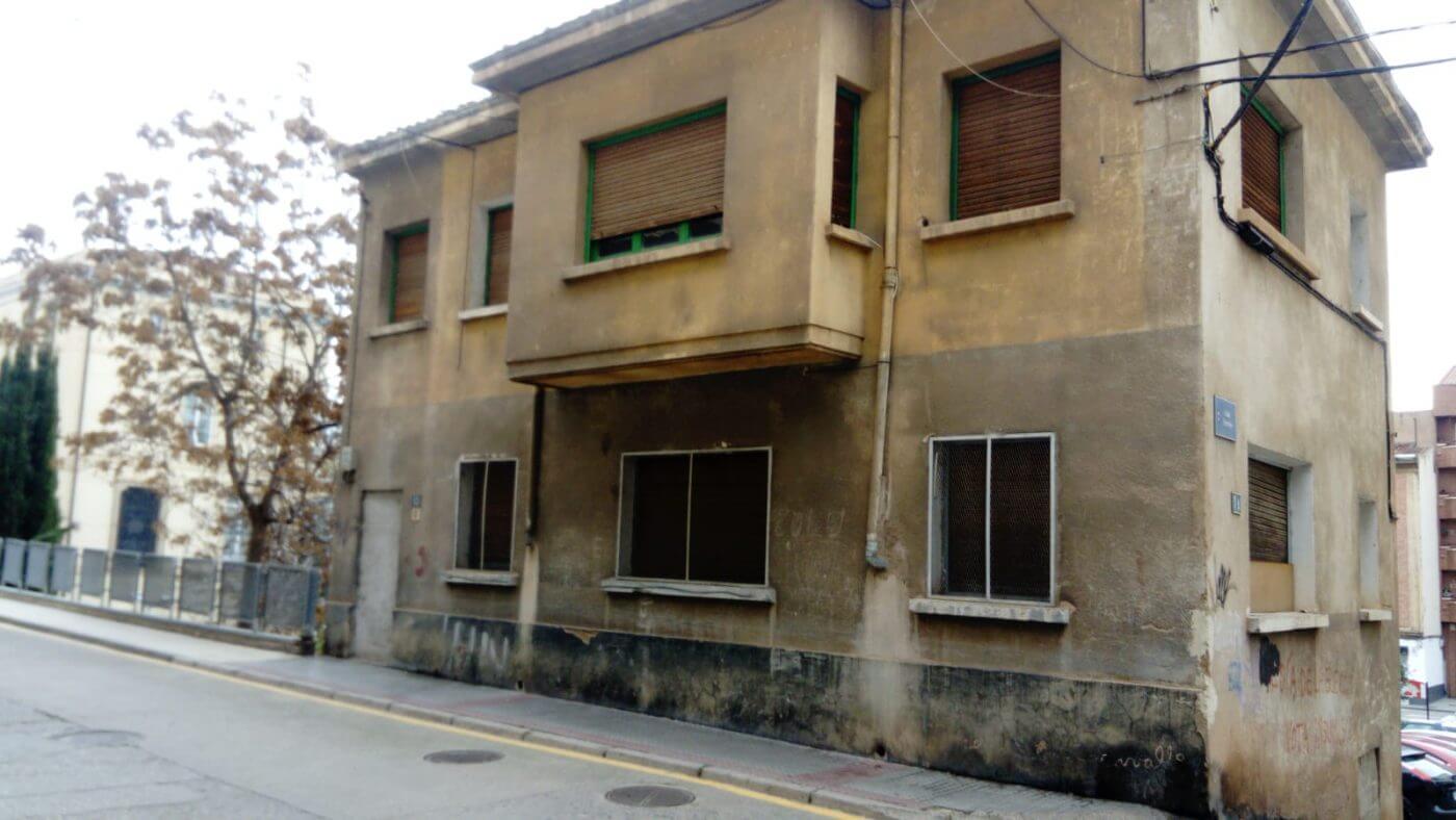 Lee más sobre el artículo El ayuntamiento de Arnedo licita el derribo de la vivienda que compró en la calle Carrera para ampliar el entorno de La Baronesa