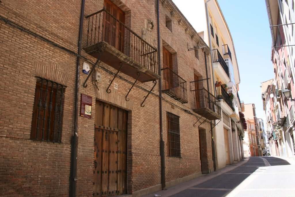 Lee más sobre el artículo El ayuntamiento de Calahorra adjudica las obras de reforma de la Casa de los Curas por 268.000 euros