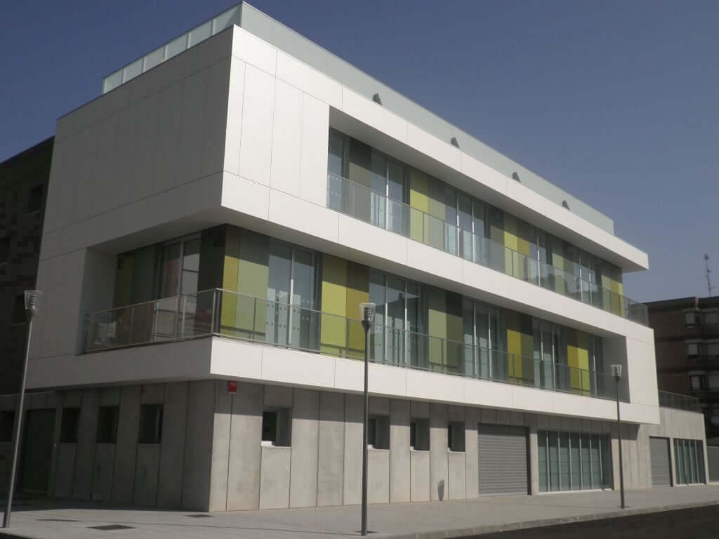 Lee más sobre el artículo El ayuntamiento de Calahorra aprueba el programa y el expediente de contratación de actividades juveniles de 2021