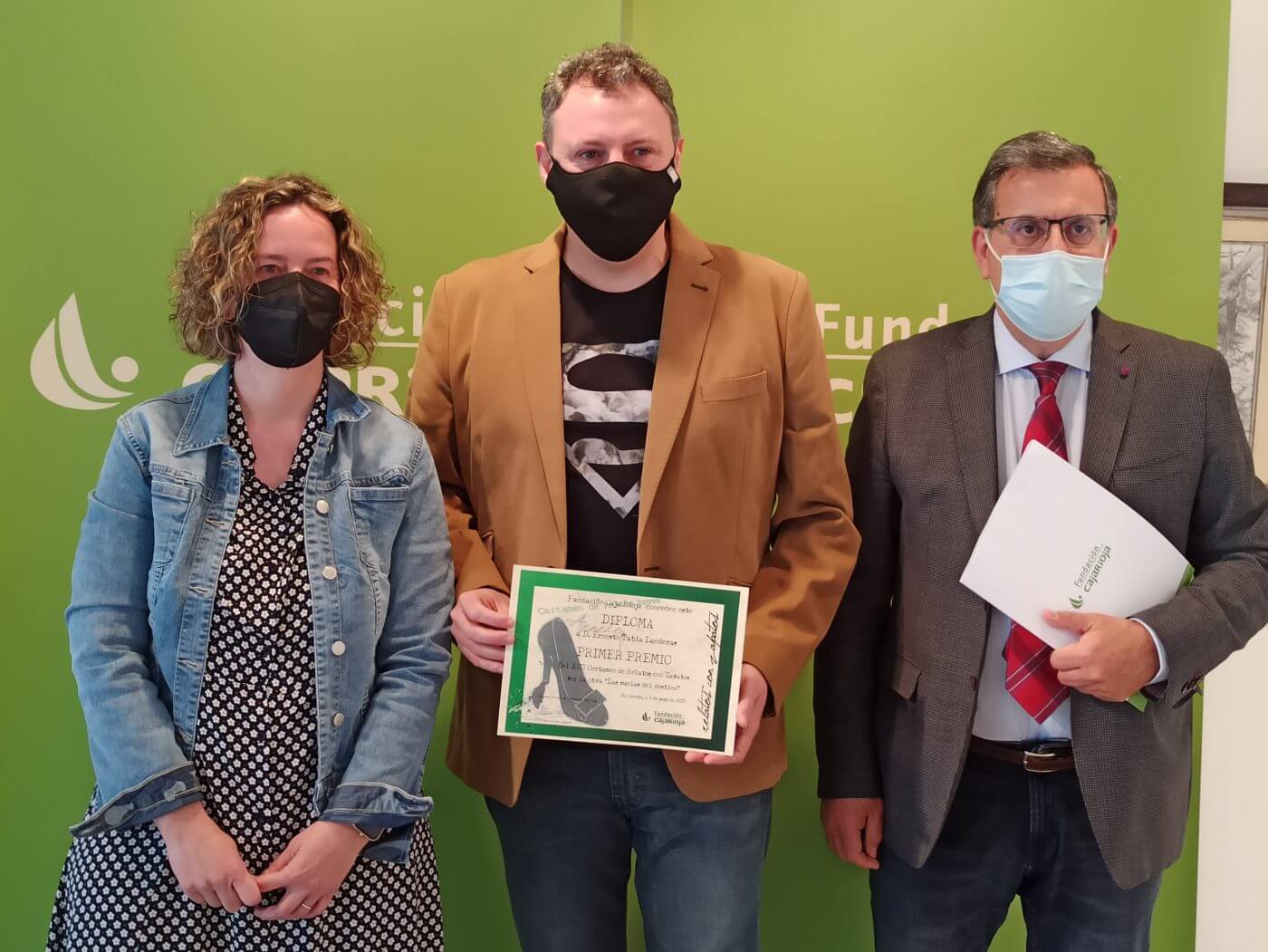 Lee más sobre el artículo El jarrero Ernesto Tubía Landeras gana el XIII Certamen «Relatos con Zapatos» que convoca la Fundación Cajarioja desde su centro cultural de Arnedo