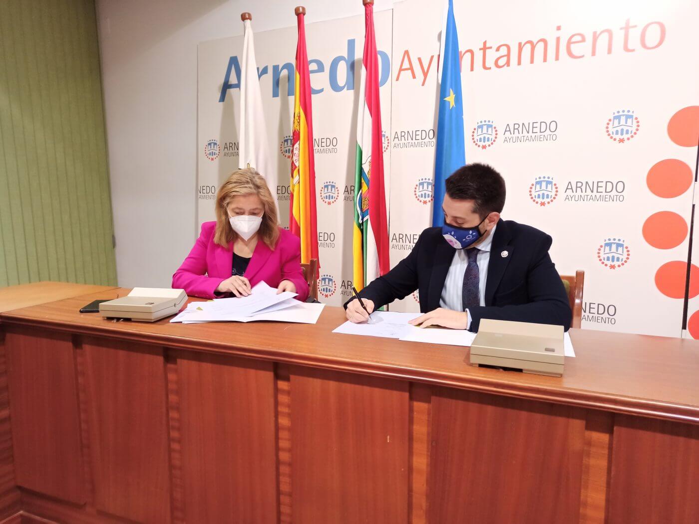 Lee más sobre el artículo El Ayuntamiento de Arnedo renueva el convenio con la Federación de Asociaciones de Vecinos de La Rioja para el desarrollo de acciones contra la violencia de género
