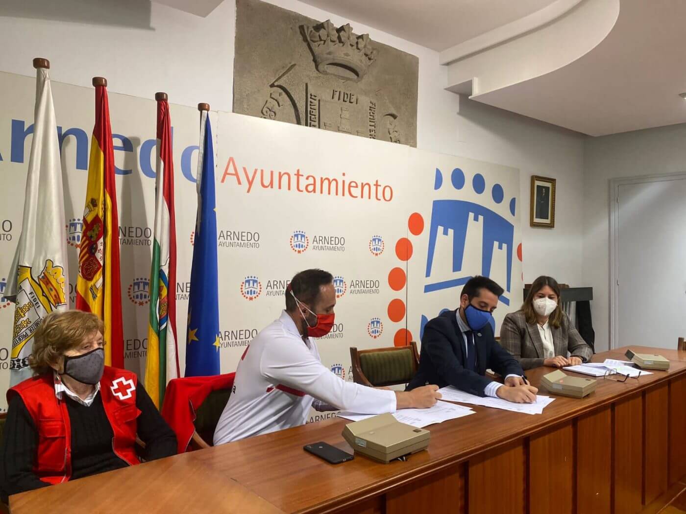 Lee más sobre el artículo El ayuntamiento de Arnedo firma con Cruz Roja el convenio de colaboración para este año
