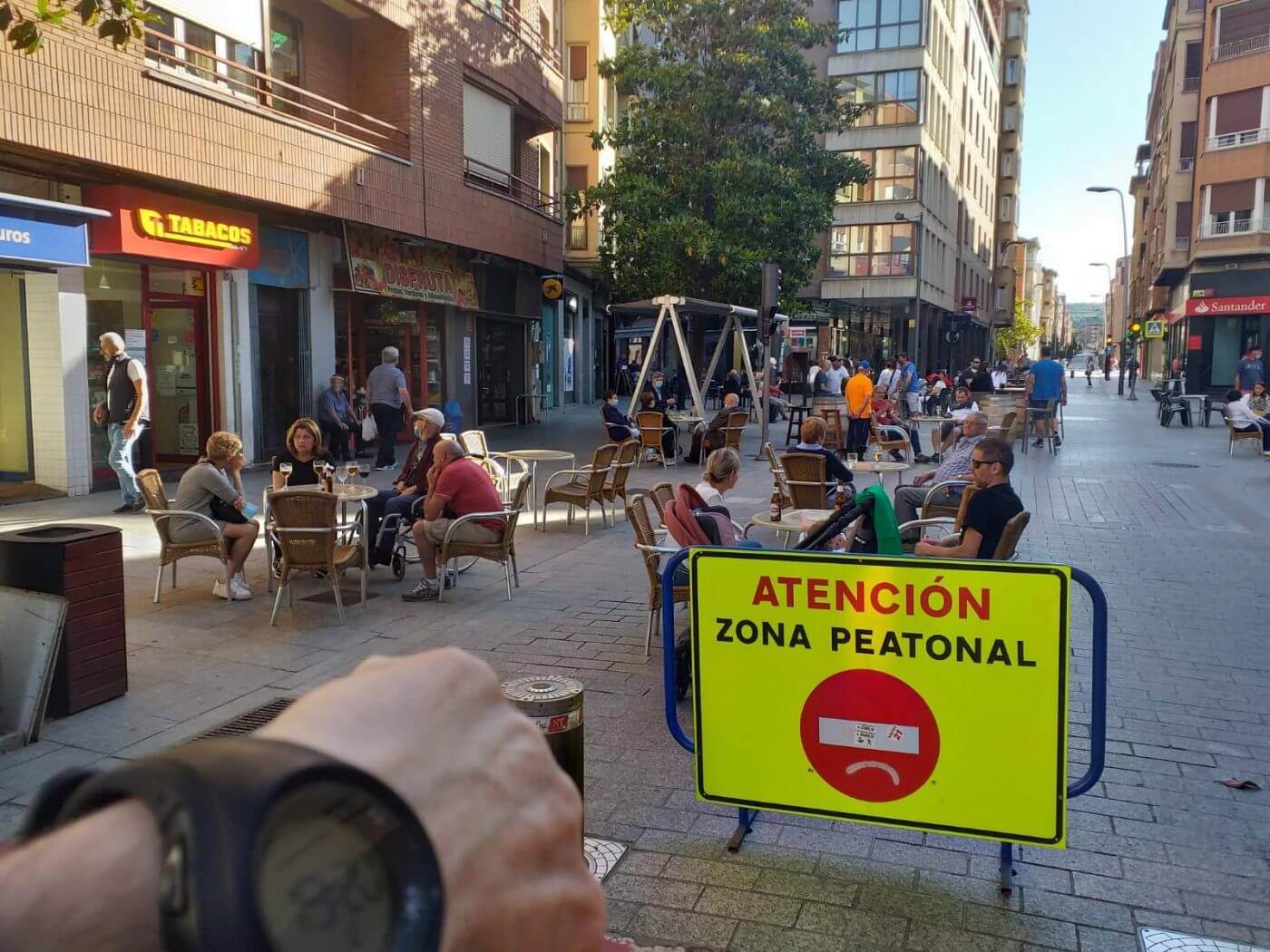 Lee más sobre el artículo El ayuntamiento de Arnedo vuelve a peatonalizar el centro de la ciudad para ampliar el espacio público y de instalación de terrazas