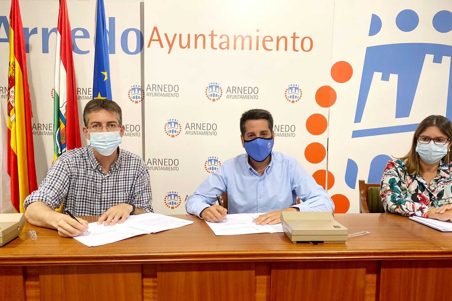 Lee más sobre el artículo El Ayuntamiento de Arnedo destina 8.450 euros a la parroquia para la labor social que desarrolla a través de Cáritas