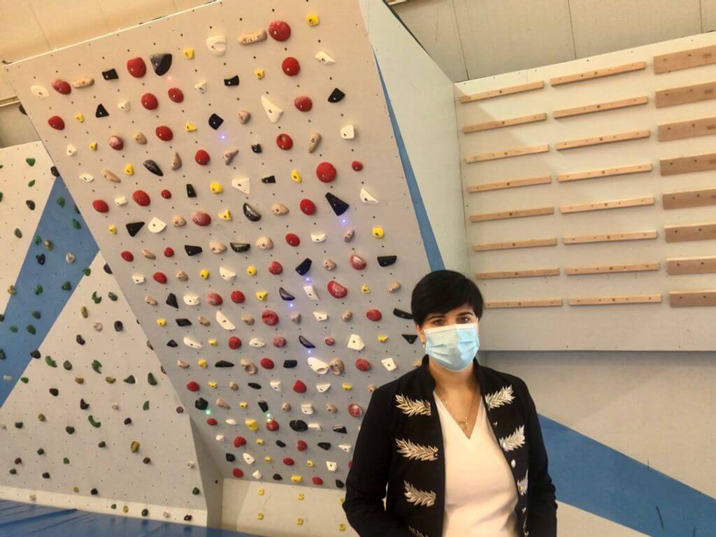 Lee más sobre el artículo El Ayuntamiento de Calahorra invierte 18.062 euros en ampliar y mejorar el rocódromo-bulder municipal instalado en el pabellón del CEIP Quintiliano