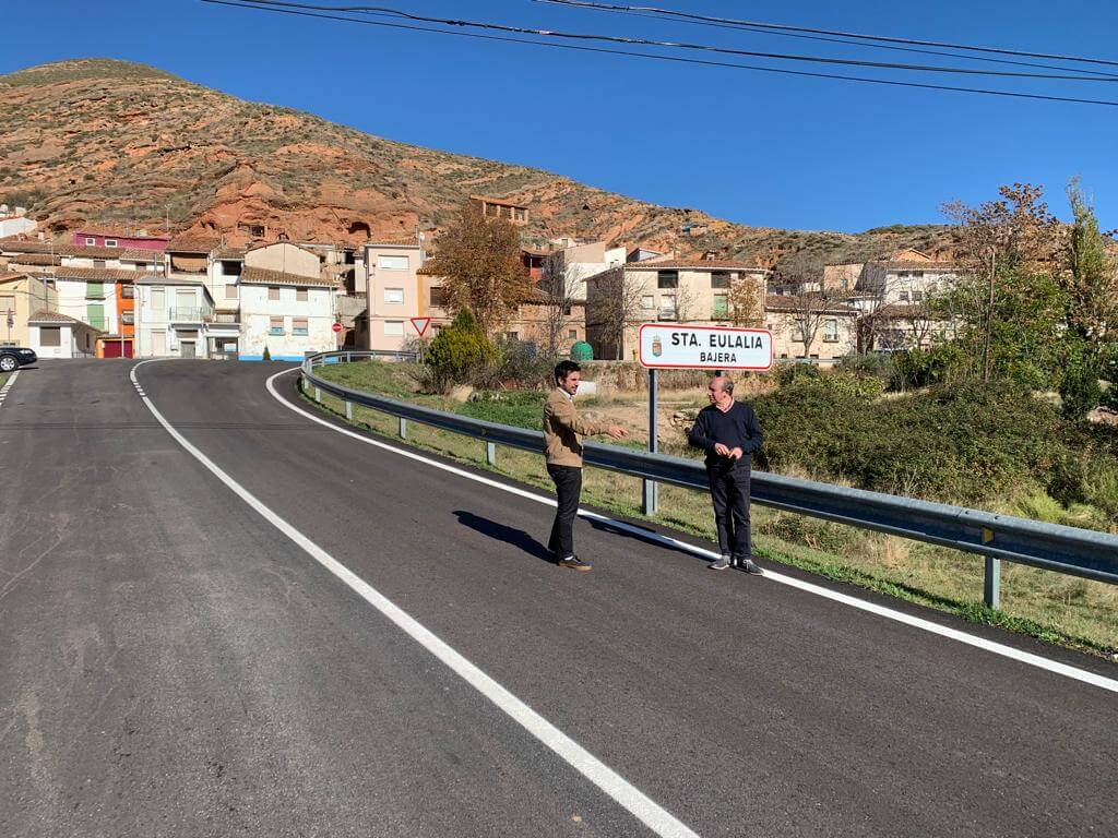 Lee más sobre el artículo Concluyen las obras de refuerzo del firme en la carretera LR-380 entre Préjano y Santa Eulalia Bajera tras una inversión de 344.000 euros