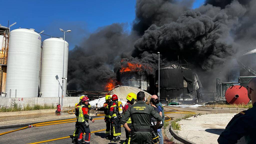 Lee más sobre el artículo Ecologistas en Acción alerta del peligro de la cercanía de la planta de biodisel de Calahorra y el parque temático Tierra Rapaz