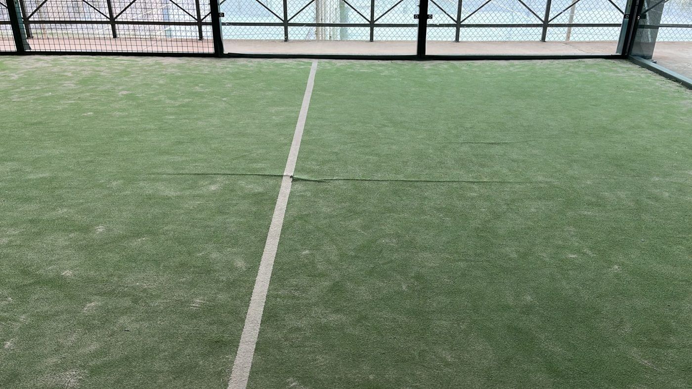 Lee más sobre el artículo El Ayuntamiento de Calahorra destina 31.649 euros a reparar el pavimento de las pistas de pádel de La Planilla