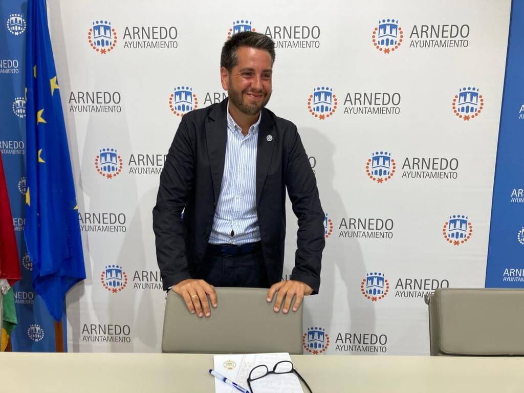 Lee más sobre el artículo El alcalde de Arnedo anuncia que en otoño se impulsará una mesa institucional de apoyo al sector del calzado