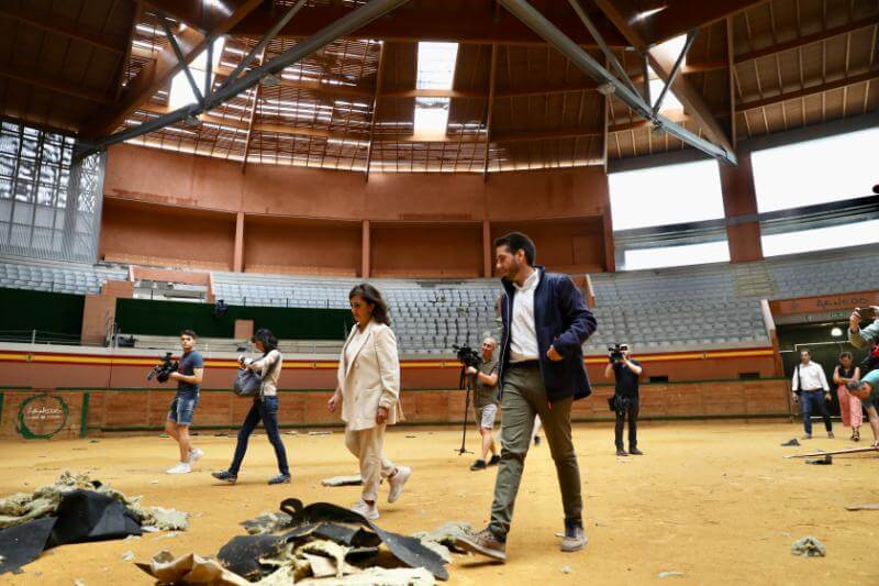 Lee más sobre el artículo Andreu garantiza ayudas del Gobierno para reparar los daños de la tormenta y García asegura que el ‘Arnedo Arena’ estará listo para las fiestas
