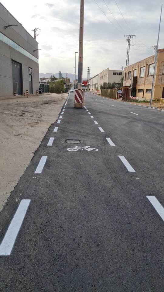 Lee más sobre el artículo El alcalde de Arnedo explica que se han borrado las marcas del carril bici de la calle Renocal, que se quedará solo en carril peatonal