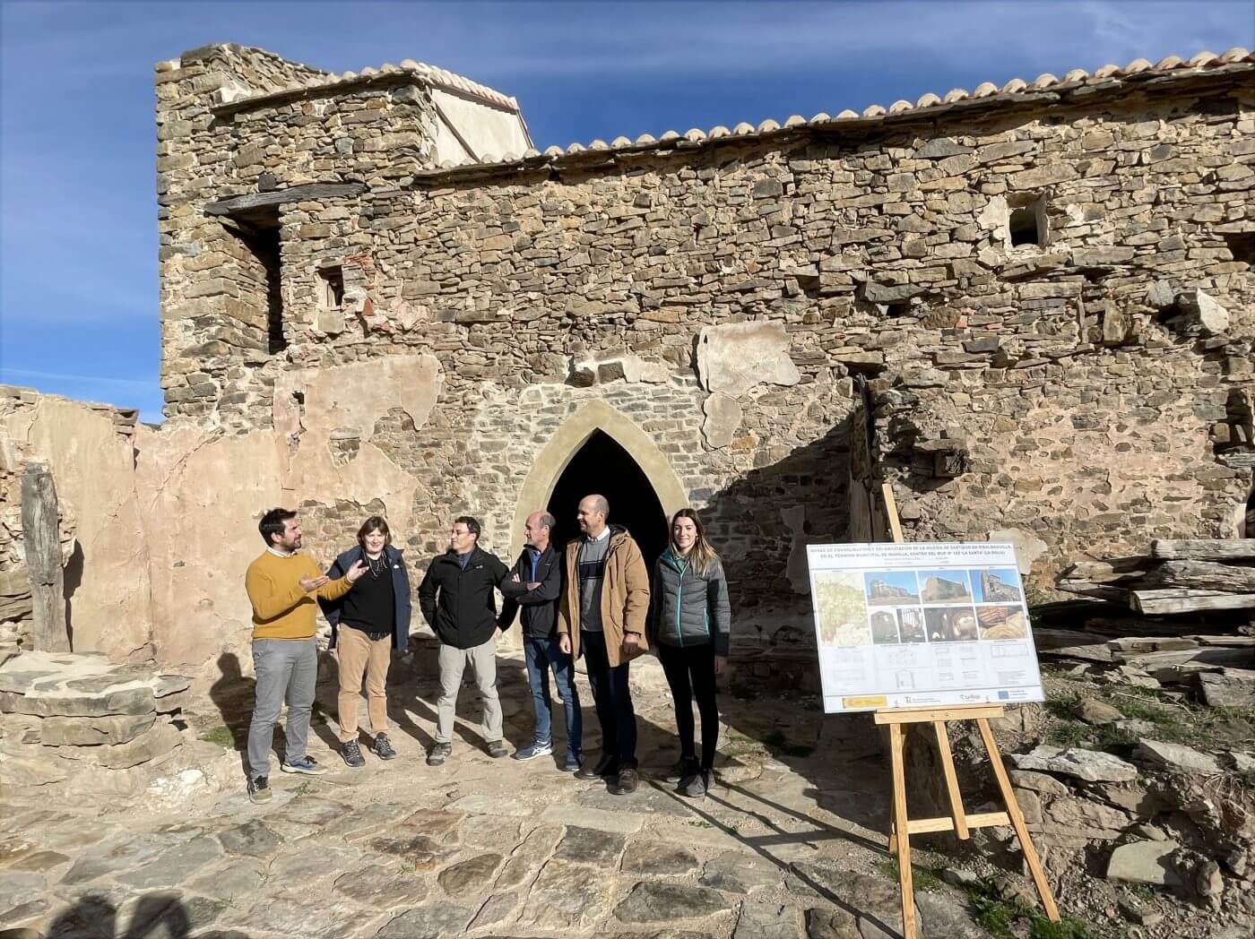 Lee más sobre el artículo Finalizan las obras en la iglesia de la aldea de Ribalmaguillo (Munilla) para que sea centro de apoyo para la observación de estrellas