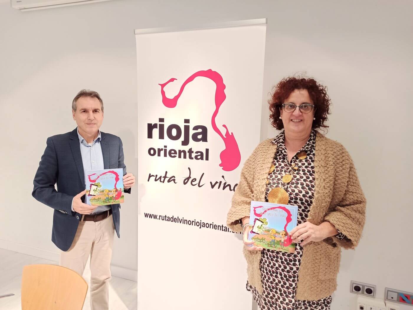 Lee más sobre el artículo La Ruta del Vino Rioja Oriental presenta el tercer cuento de su proyecto literario infantil, centrado en el Valle del Ebro