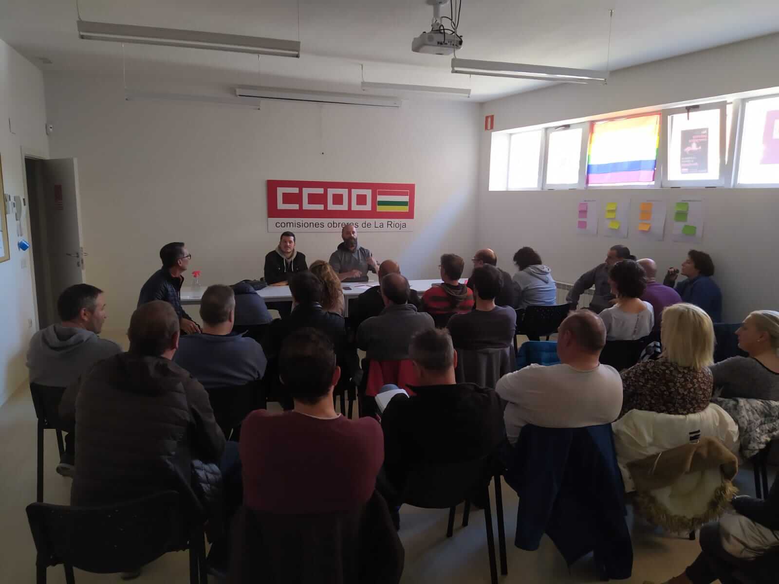 Lee más sobre el artículo CCOO Industria y UGT-FICA convocan a los trabajadores del Calzado a una asamblea este martes 15 de noviembre en Arnedo